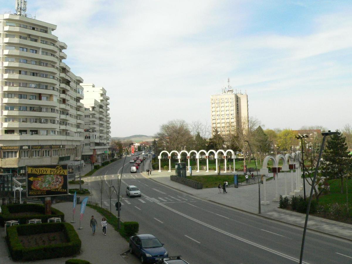 אלבה לוליה Studio Panoramic With Balcony And Parcul Unirii View מראה חיצוני תמונה