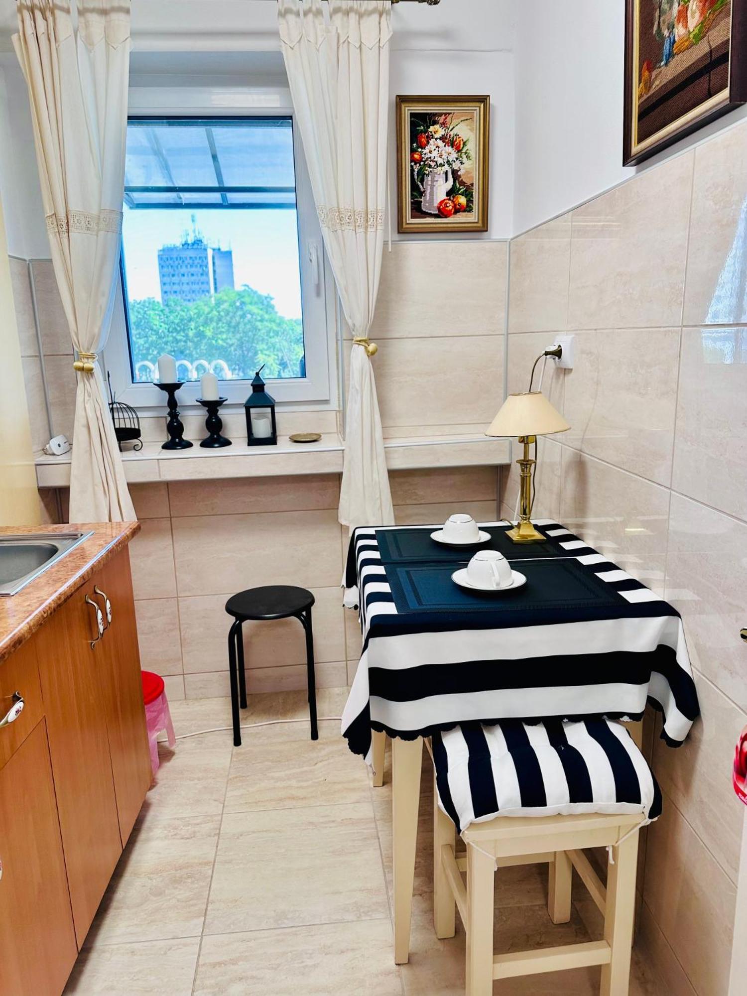 אלבה לוליה Studio Panoramic With Balcony And Parcul Unirii View מראה חיצוני תמונה